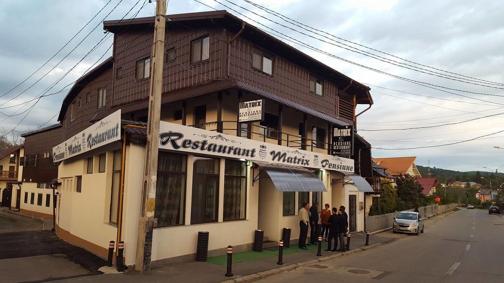 Pensiune Matrix Curtea de Argeş Zewnętrze zdjęcie